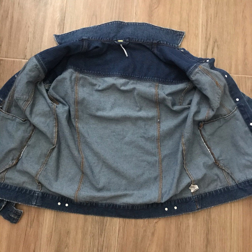 Free People Oversized Distressed Denim Jacket - Picture 10 of 16